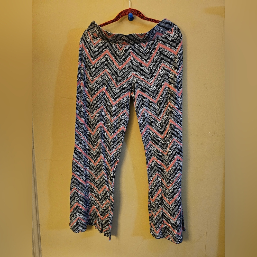 Mossimo wide leg chevron pants L